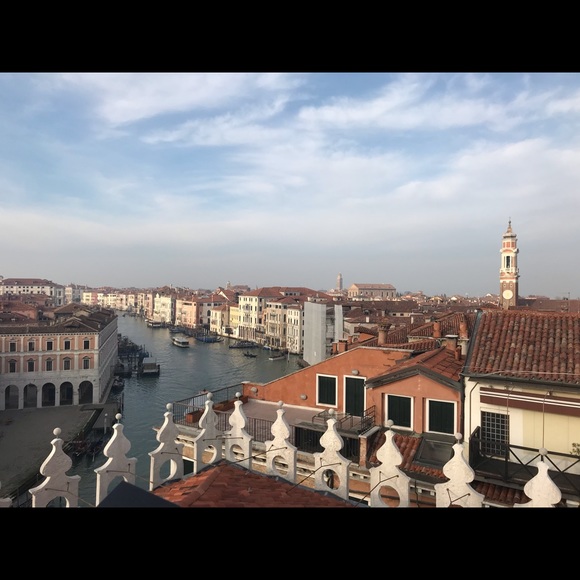 Meet your Posher, Cristina - Picture 3 of 3